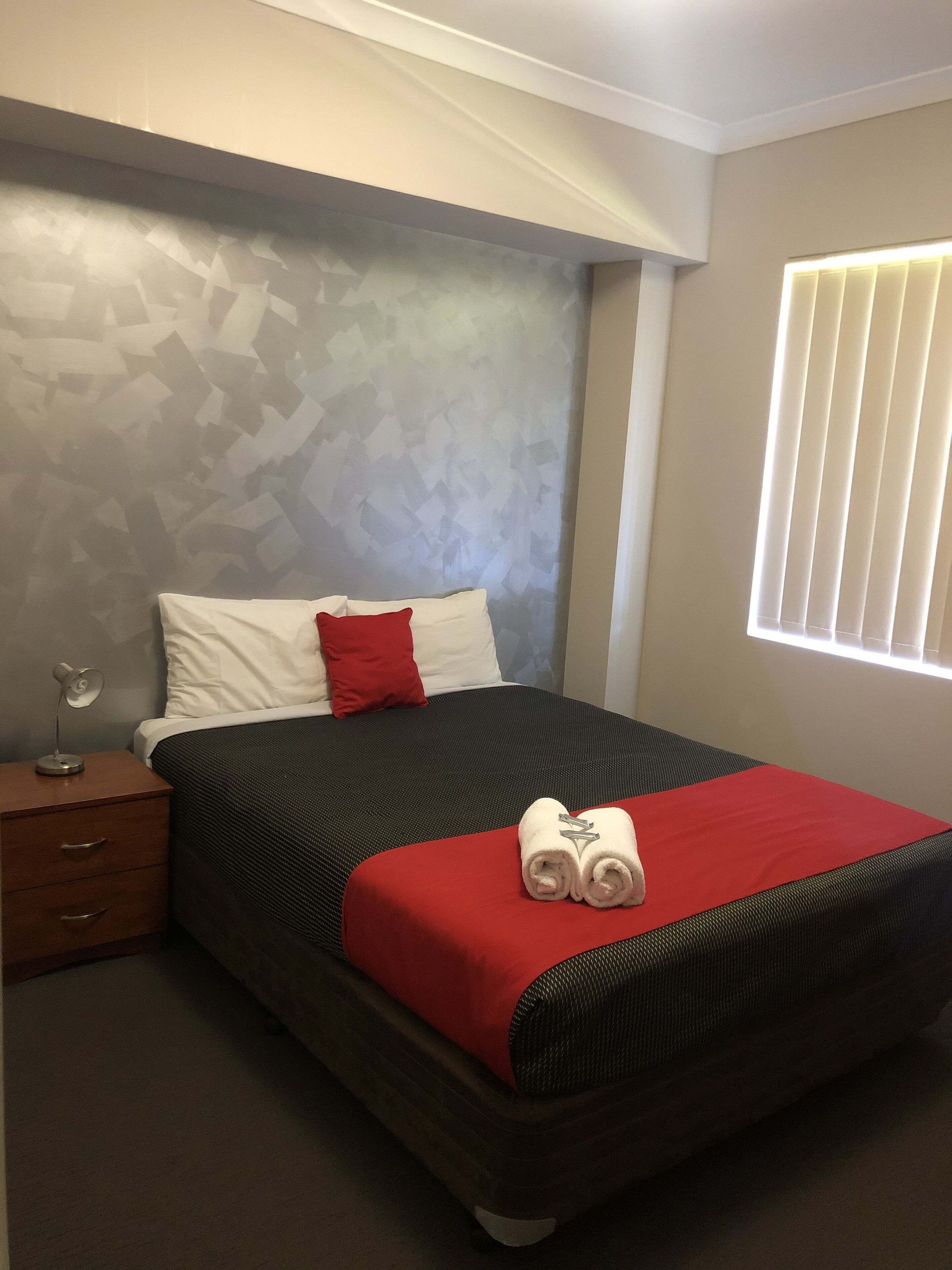 1 間臥室、獨特裝潢、遮光布/窗簾、熨斗/熨衣板