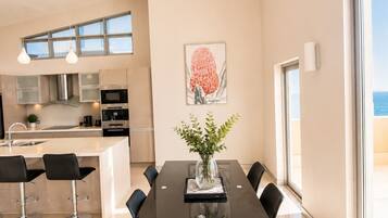 Penthouse, 3 Bedrooms, Sea View | In-room dining