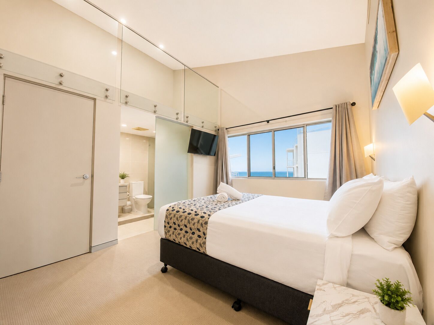 Penthouse, 3 Bedrooms, Sea View | Premium bedding, blackout curtains, iron/ironing board, free WiFi