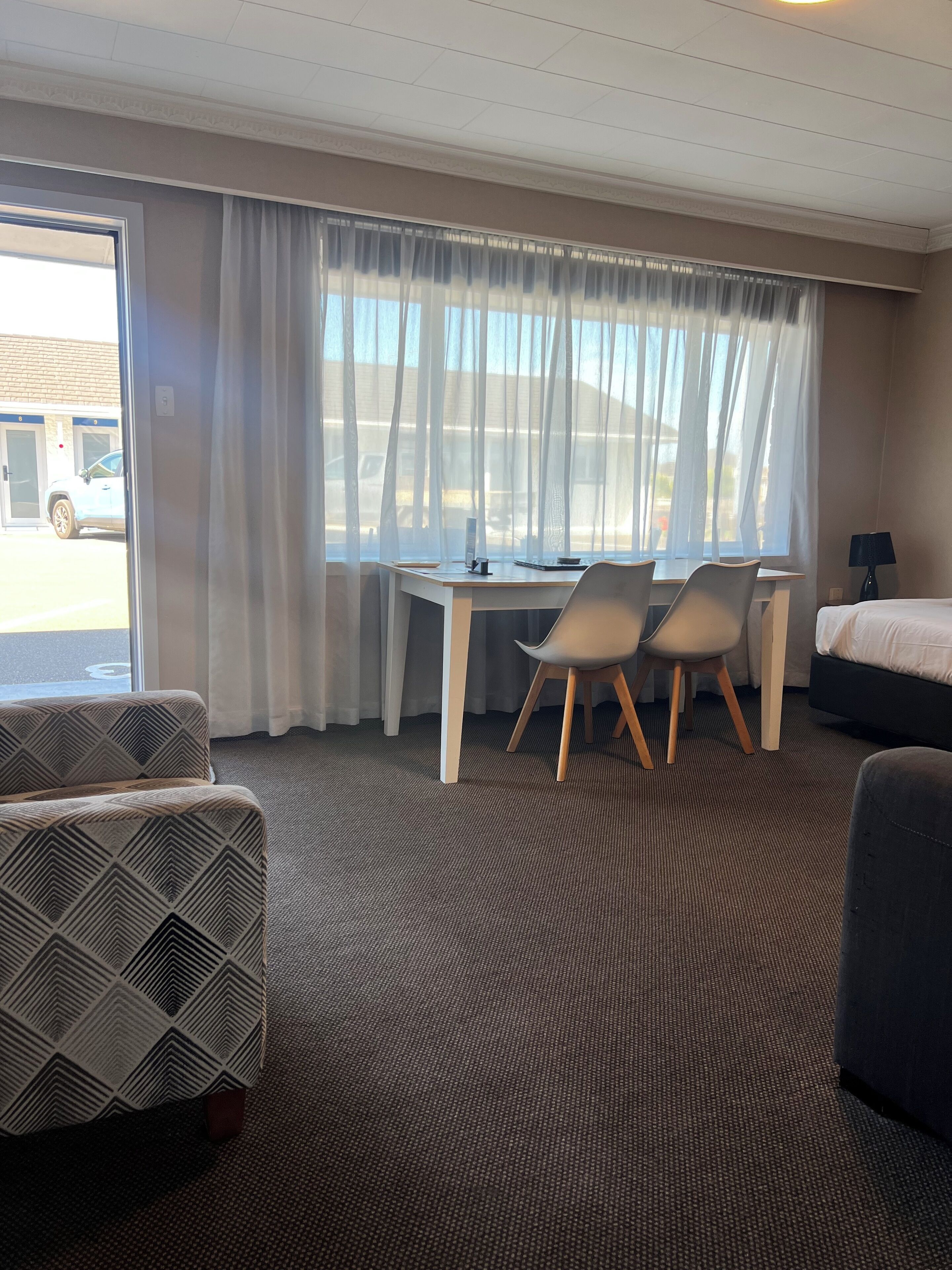 Habitación estándar, 1 cama King size | Servicio a la habitación