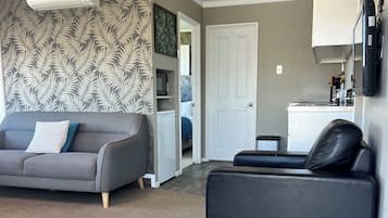 Standardzimmer, 1 King-Bett | Eigene Küche | Kühlschrank, Mikrowelle, Ofen, Herdplatte