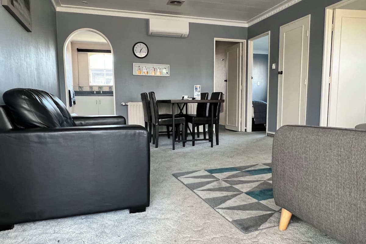 Standard Double Room Single Use | 1 bedroom, individually decorated, individually furnished