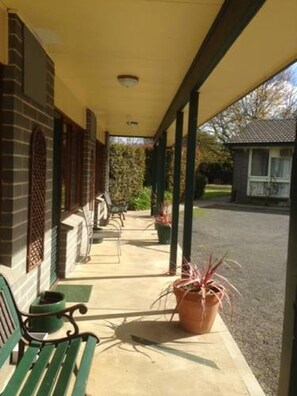 المنشأة من الخارج