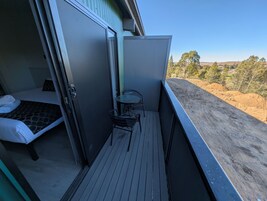 行政双床房 | 笔记本电脑工作区、遮光窗帘、免费 WiFi、床单