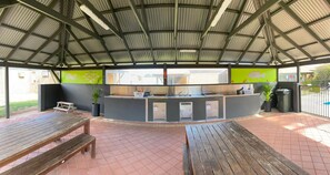 Área de parrilladas y picnic