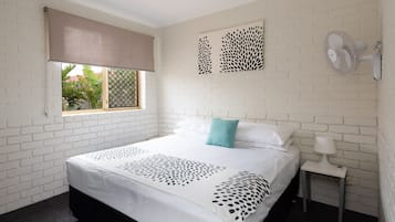 Standard Apartment, 1 Bedroom, Non Smoking, Kitchen | Laptop workspace, iron/ironing board, free WiFi, bed sheets