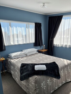 免费 WiFi、床单