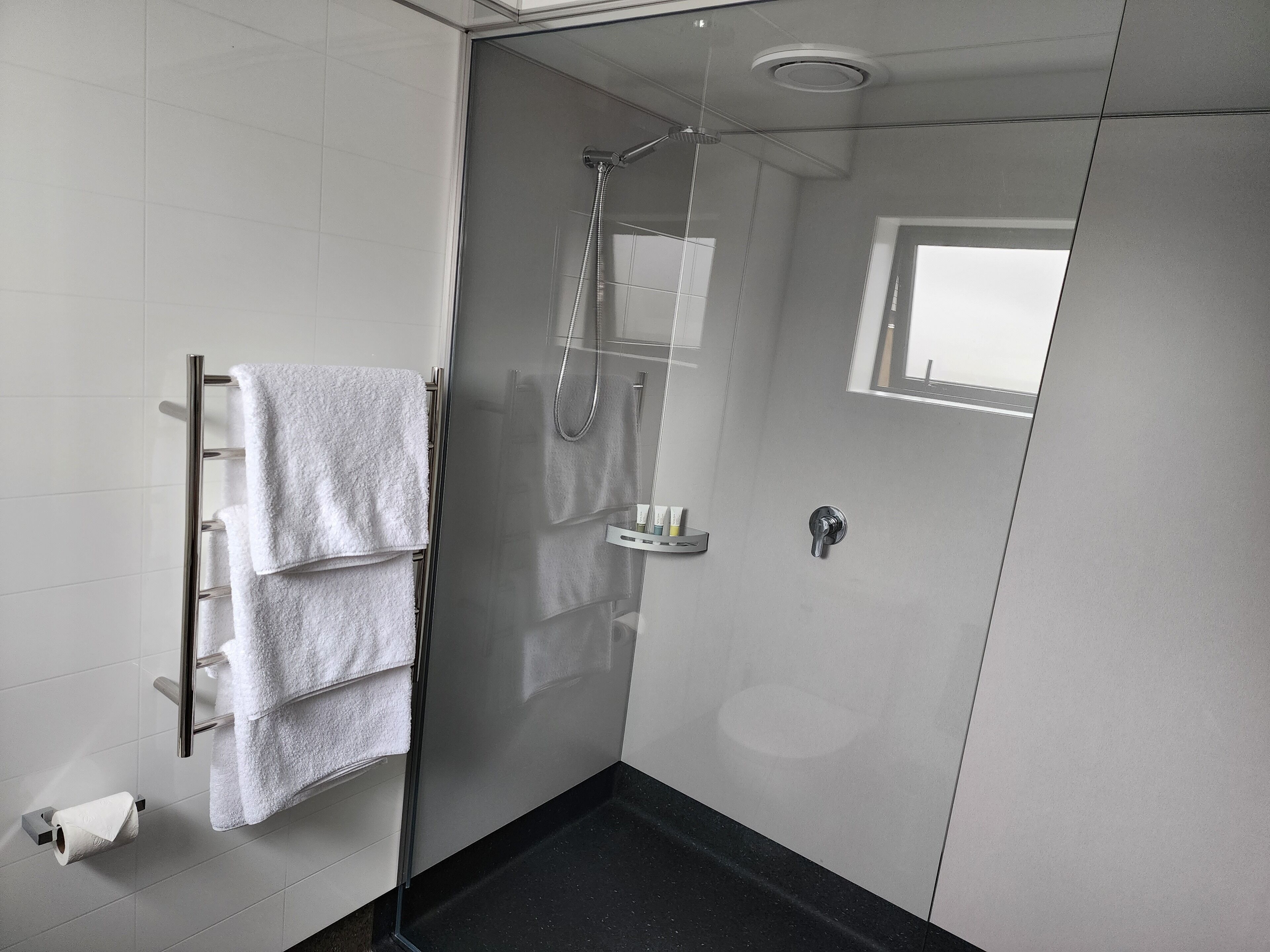 Executive Studio, 1 King Bed | Bathroom