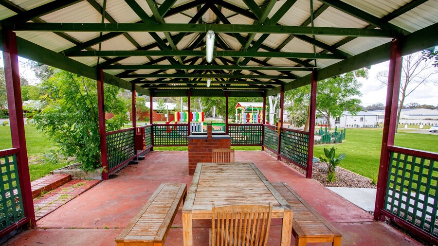 Albury Gardens Tourist Park