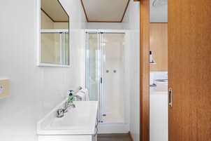 Basic Cabin | Bed sheets
