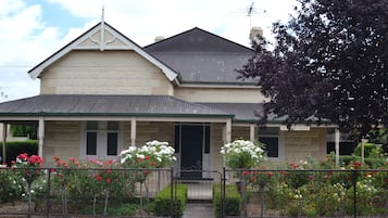 Fachada del alojamiento