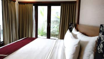 Caja de seguridad en la habitación y escritorio