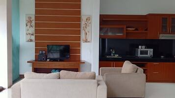 Vila, 2 kamar tidur, kolam renang pribadi | Dapur pribadi | Lemari es, microwave, kompor, dan mesin pembuat kopi/teh