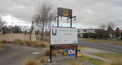 Utopian Motel Taupo - Hostel