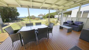 Surf Villa, 2 Bedrooms, Non Smoking, Kitchen (Surf Villa - 4 star) | View from room