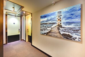Interior detail - Ava Lodge (Lower Hutt)