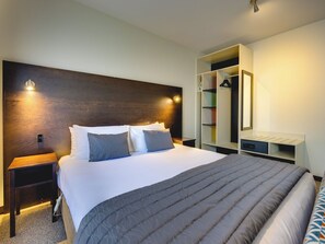 Studio (King Studio) | Coffre-fort pour ordinateur portable, rideaux d’obscurcissement