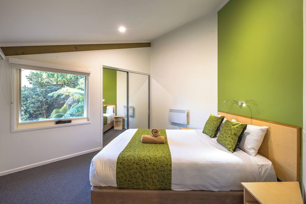 2 Bedroom Garden View | Soundproofing, iron/ironing board, WiFi (free), bed sheets