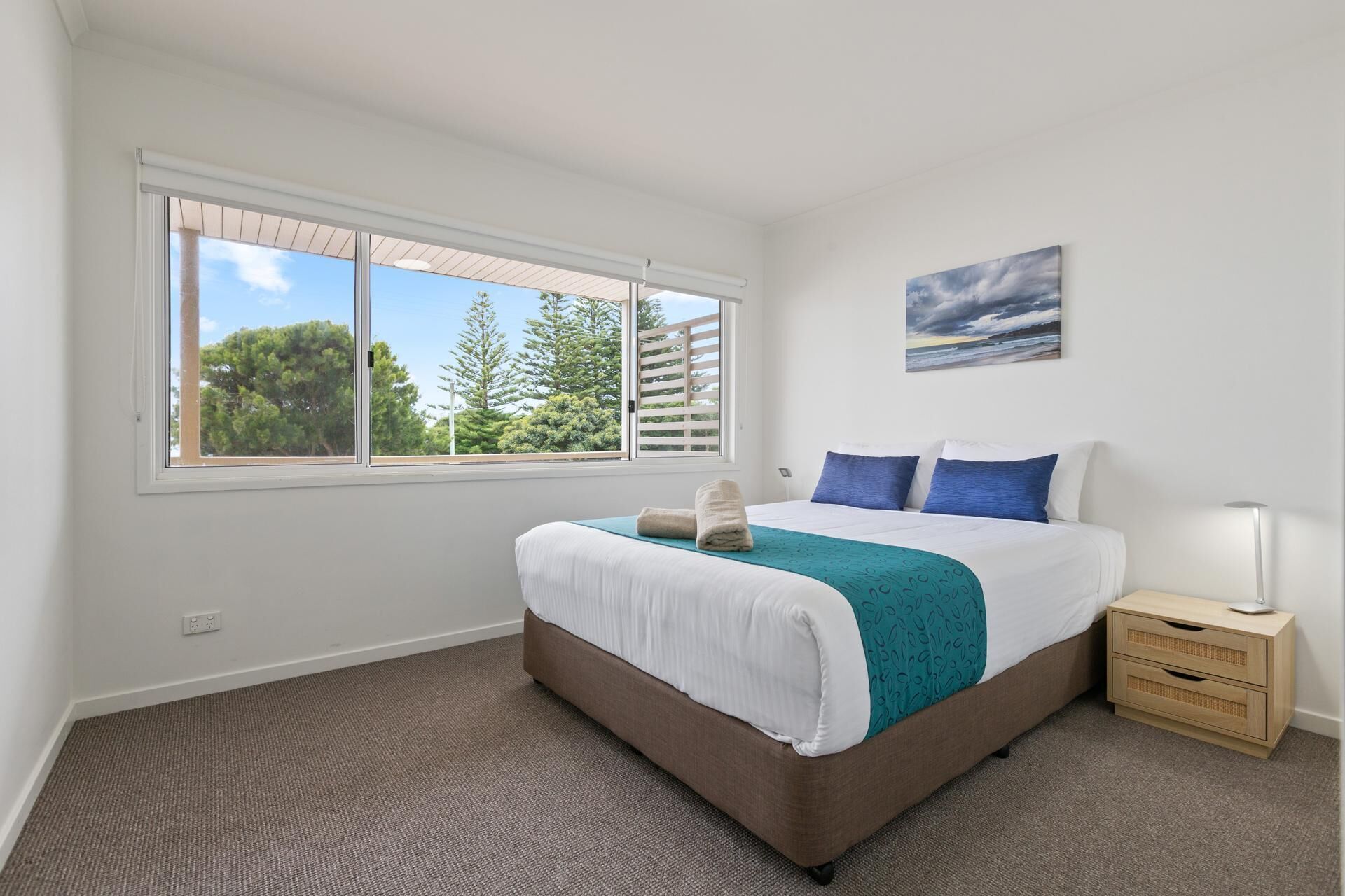 Townhome | Soundproofing, iron/ironing board, WiFi (free), bed sheets