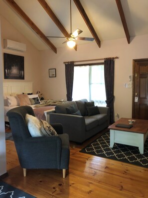 Magnolia Cottage | Living room