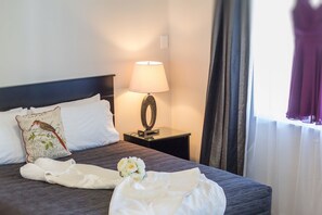 Premium studio, niet-roken, kitchenette | Geluiddichte muren, een strijkplank/strijkijzer, gratis wifi, beddengoed
