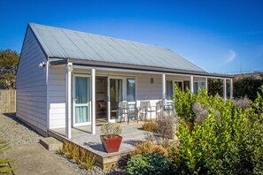 Property grounds - Greyfriars Motel (Greytown)