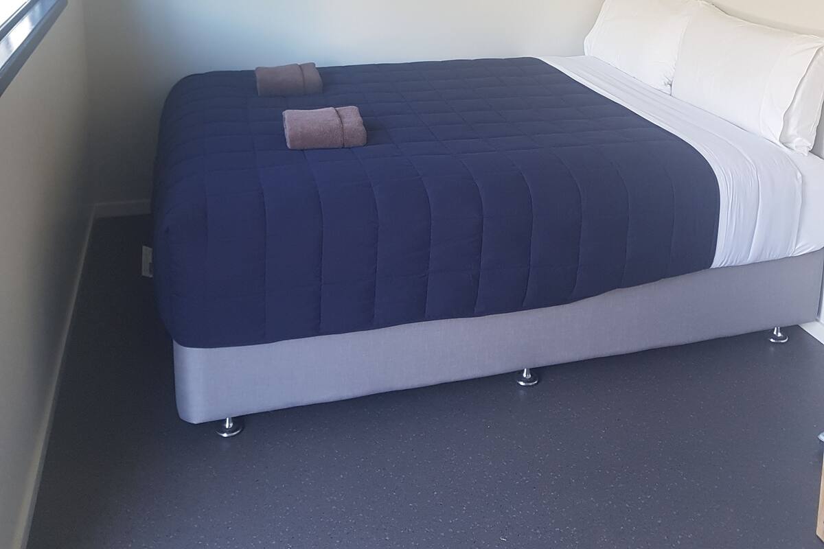 Comfort Single Room, Partial Ocean View | Extra beds