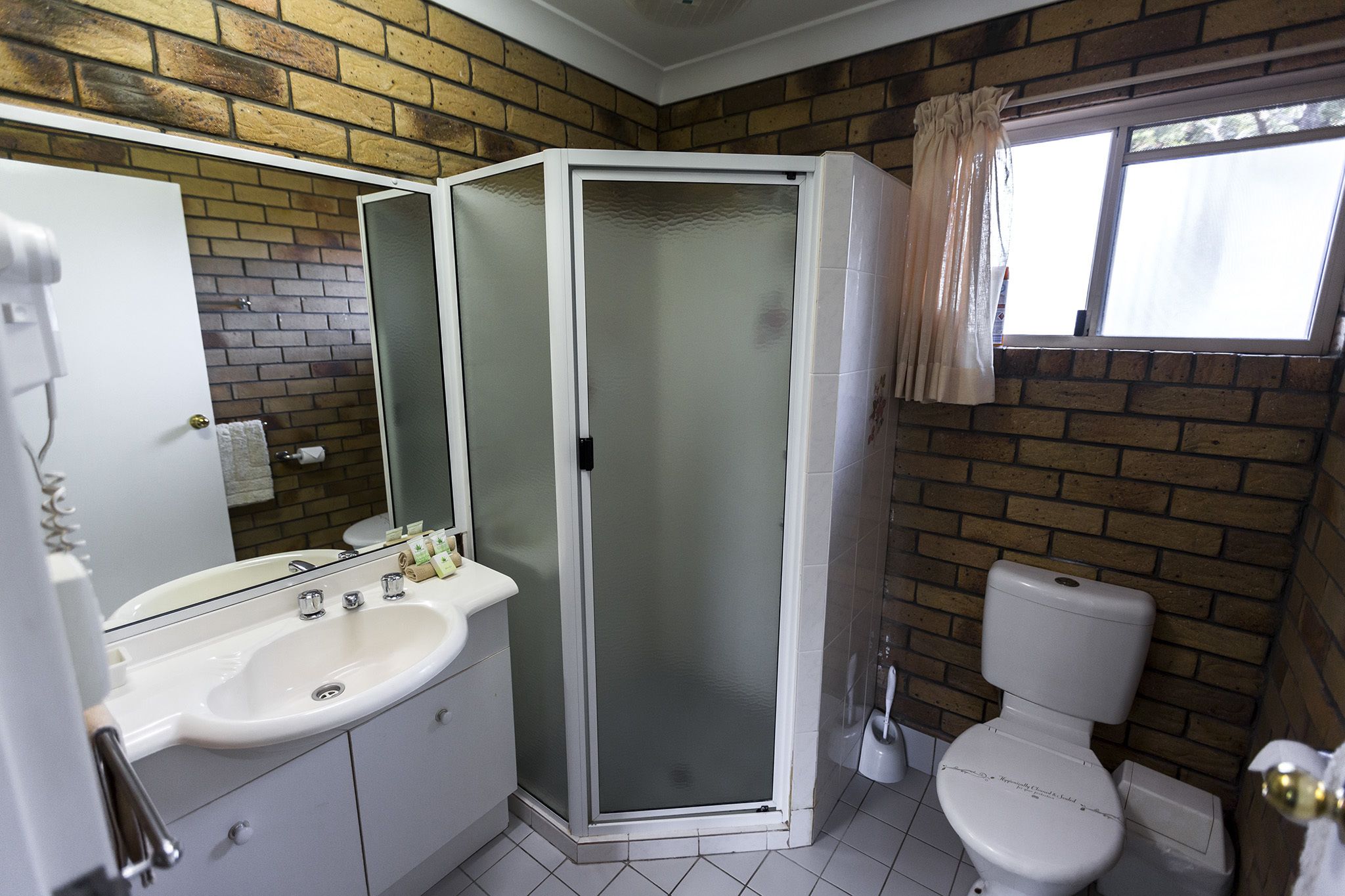 Standard Room - Self Contained | Bathroom