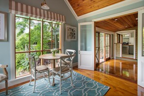 In-room dining - Oak Tree Lodge (Rhyll)