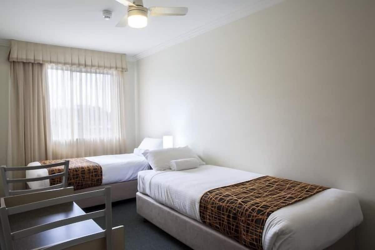 Habitación Deluxe, para no fumadores | Minibar, escritorio, insonorización y tabla de planchar con plancha