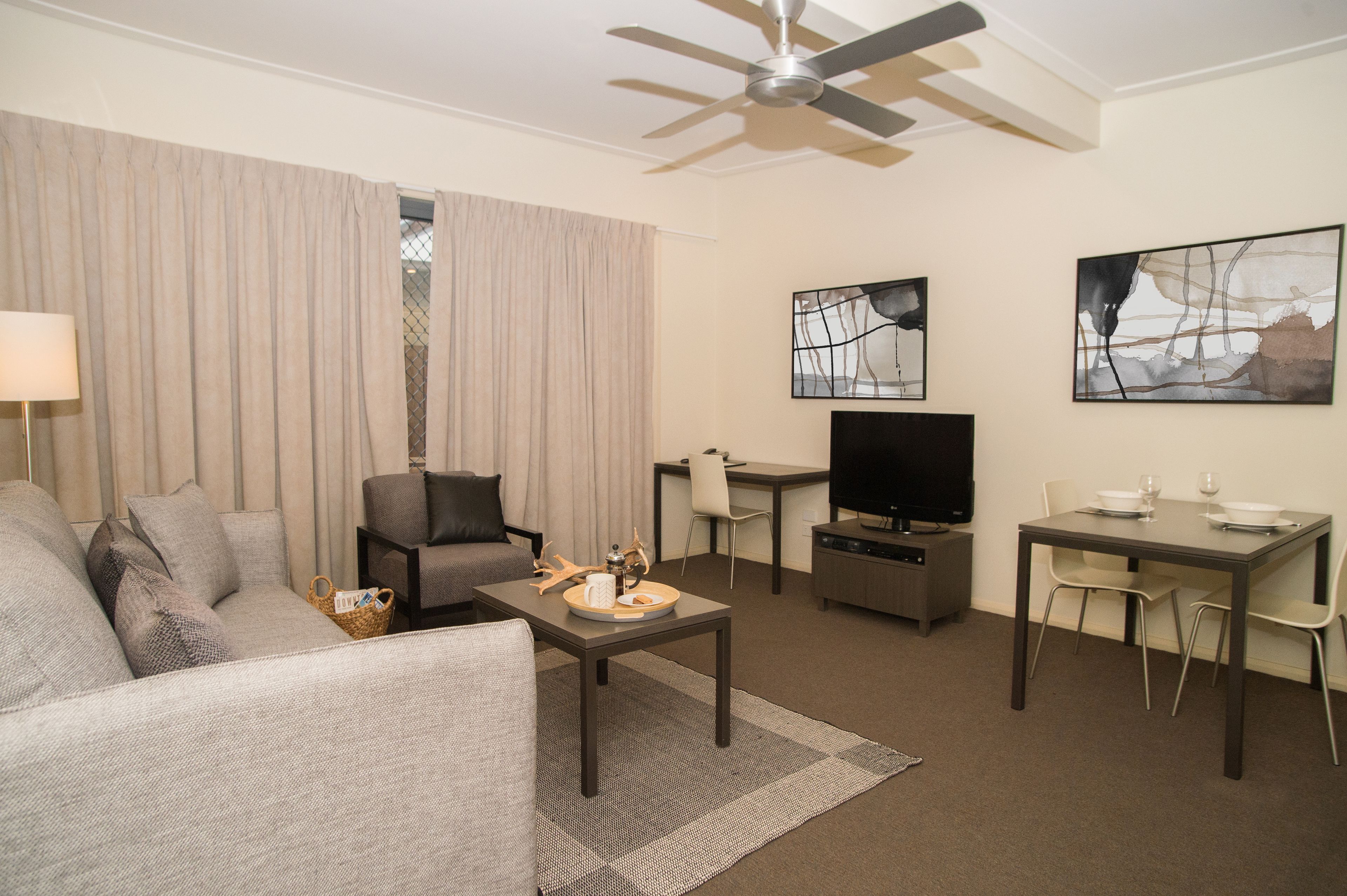 Standard Apartment, 1 Bedroom, Non Smoking, Kitchenette (Apartment) | Living room