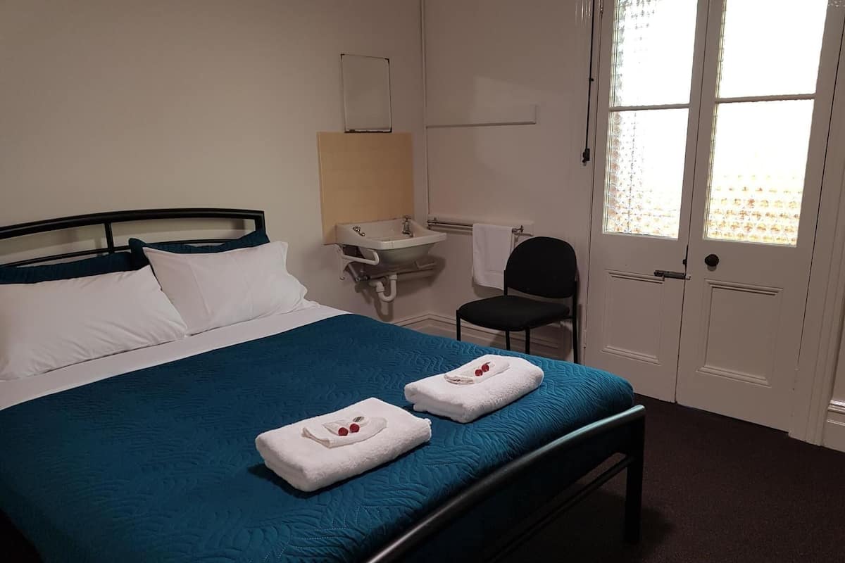 1 habitación, wifi gratis y ropa de cama