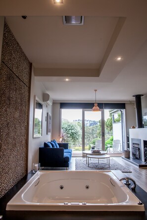 Frigobar, individualmente decorados, cortinas blackout