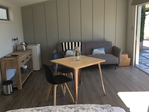 Premium Studio, Garden Area