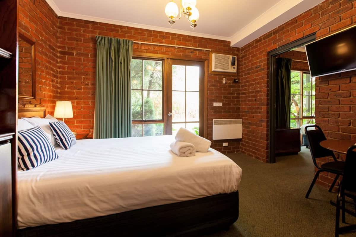Family Room, Non Smoking (FAMILY ROOMS SLEEPS 4)