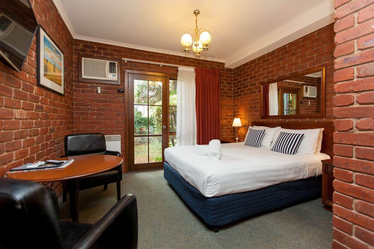 Standard Room, Non Smoking, Balcony (QUEEN ROOM)