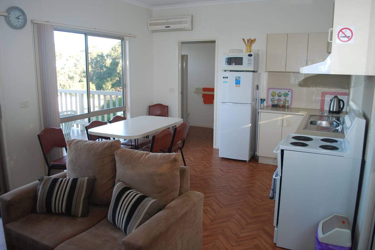 2 bedrooms, soundproofing, iron/ironing board, WiFi (free)