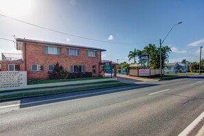 Exterior - Galaxy Mackay Motor Inn (West Mackay)