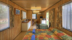 Ensuite Cabin 1 | Living area