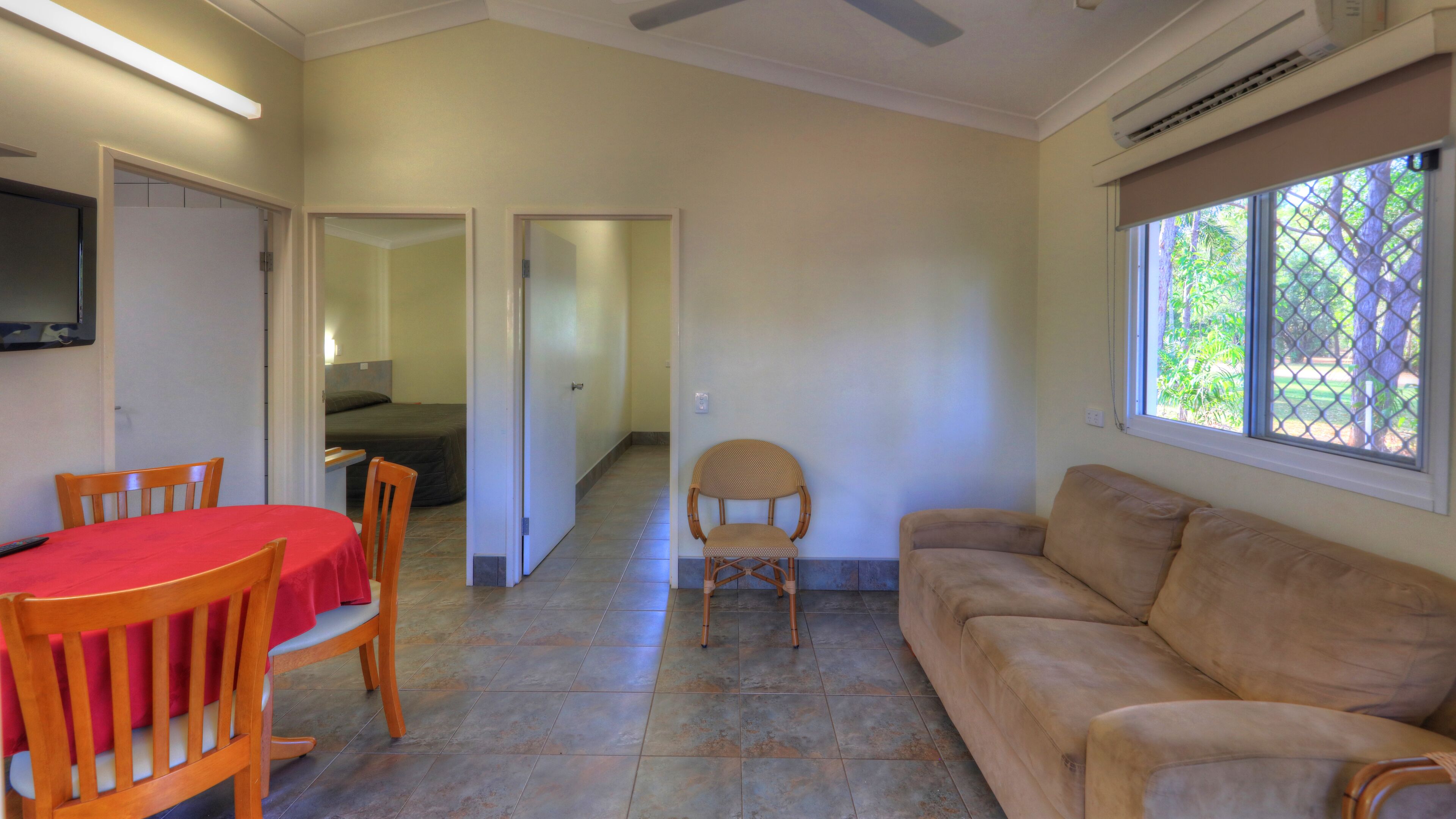 Villa 2 Bedrooms Kitchen (Berth 4) | Living area