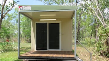 Ensuite Cabin 6 | Terrace/patio