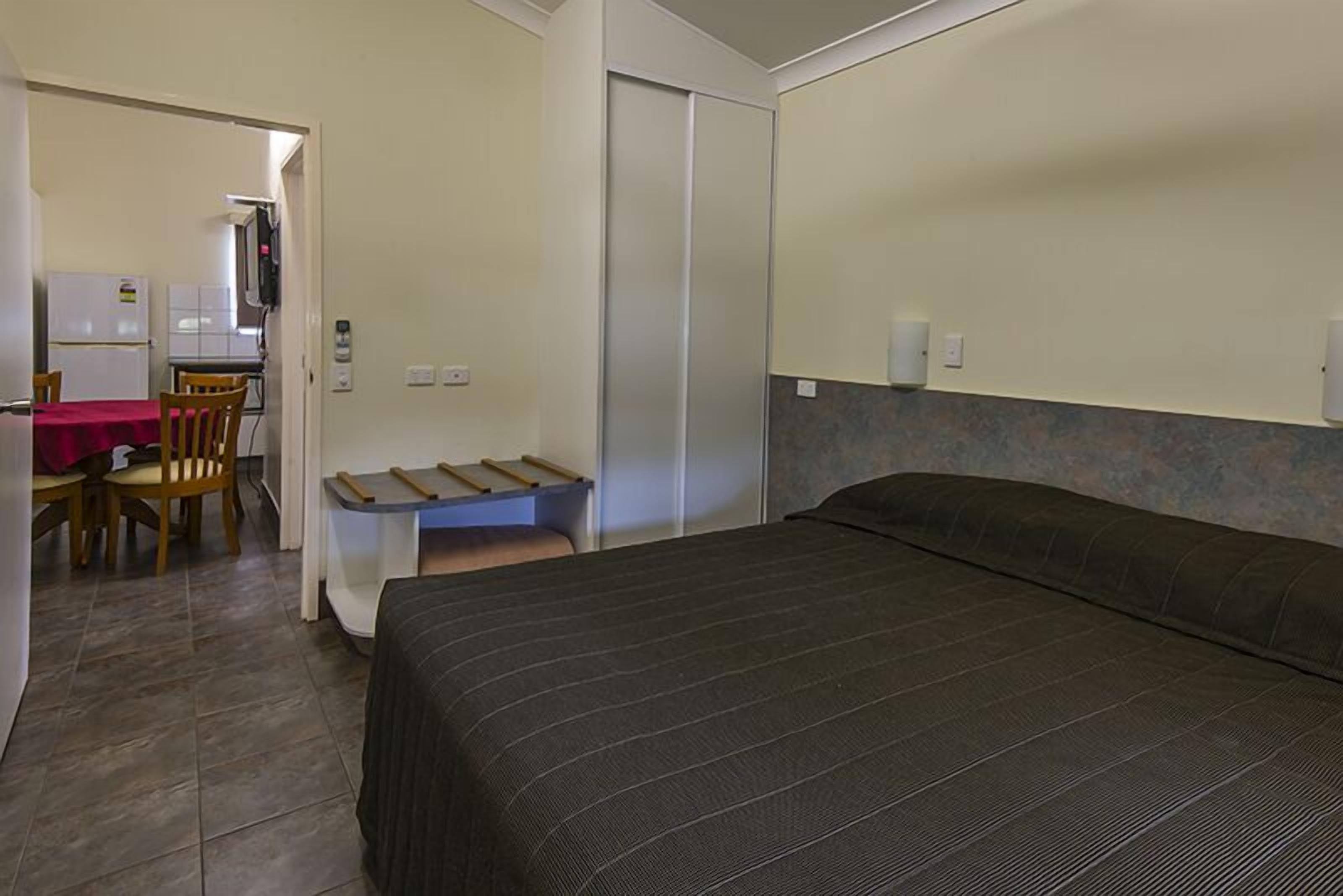 Villa 2 Bedrooms Kitchen (Berth 4) | Iron/ironing board, rollaway beds, free WiFi, bed sheets