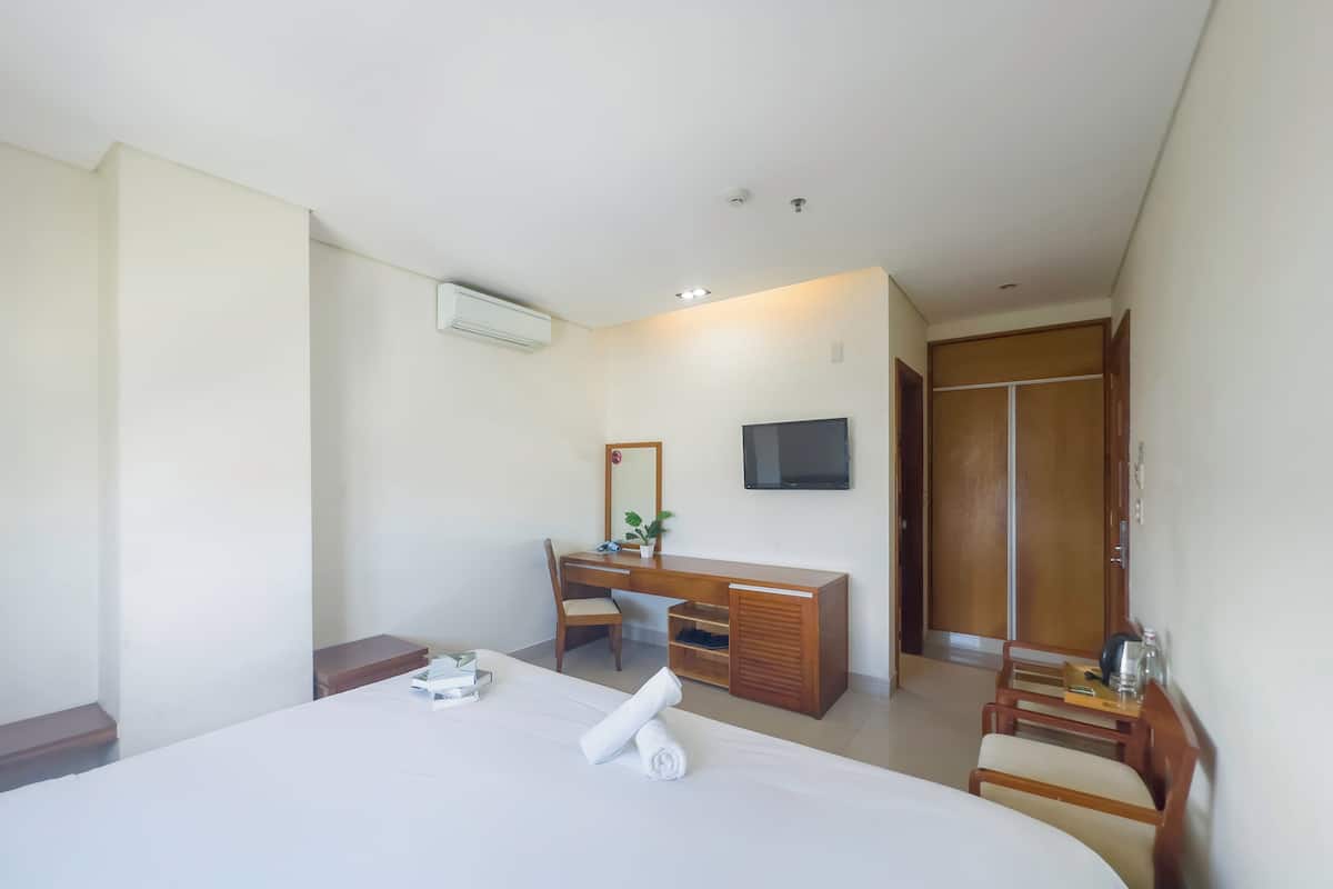 Chambre Double Deluxe, 1 très grand lit | 1 chambre, bureau, espace de travail pour ordinateur portable