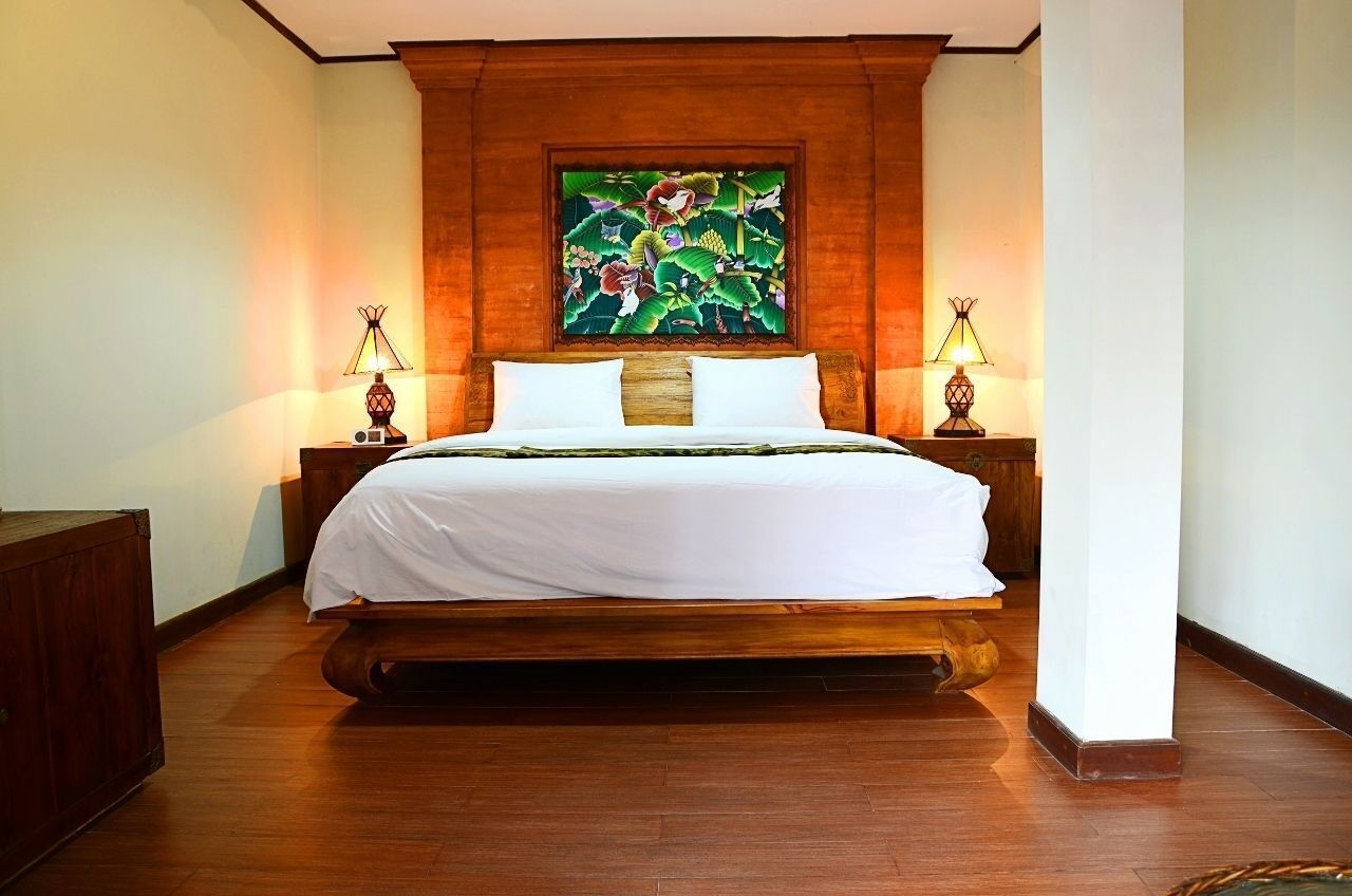 Minibar, in-room safe, desk, rollaway beds