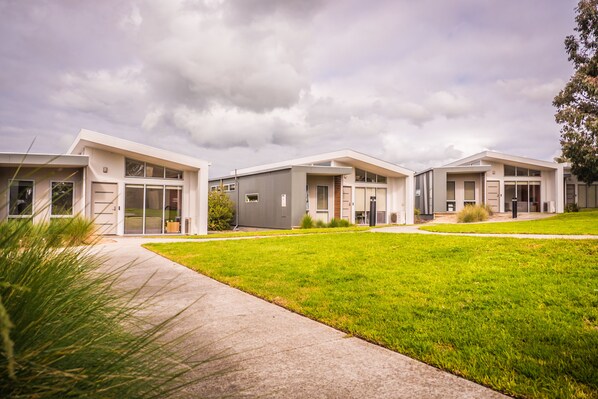 Apartment, 3 Bedrooms | Property grounds