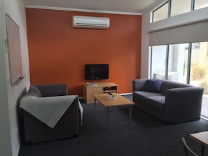 Apartment, 3 Schlafzimmer | Wohnbereich