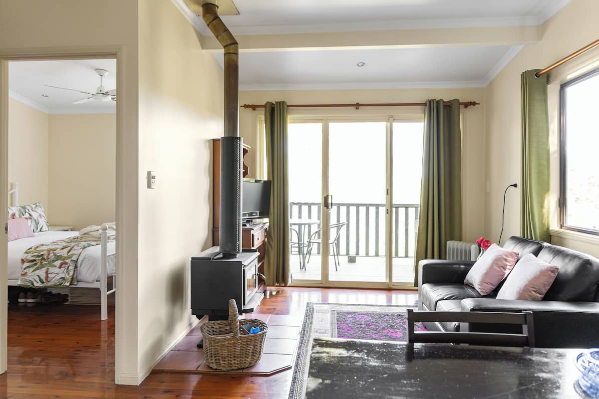 Cabin, Silky Oak | Living area | Flat-screen TV, iPod dock