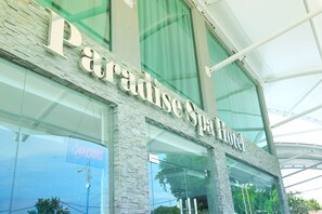 Front of property - Paradise Spa Hotel (Port Dickson)