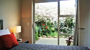 Apartamento ejecutivo, 1 cama de matrimonio grande, no fumadores, bañera de hidromasaje | Vistas desde la habitación