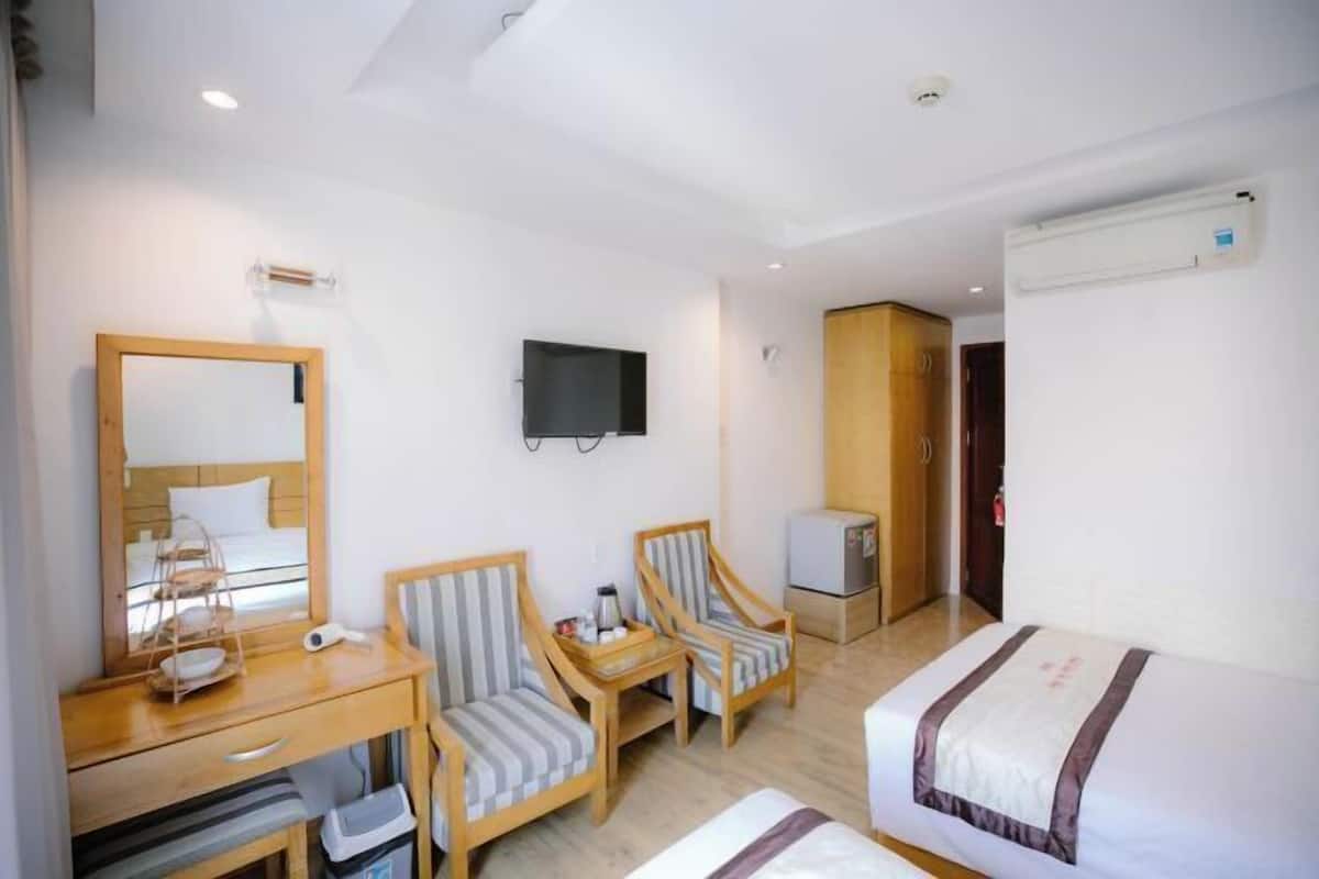 Minibar, in-room safe, free WiFi, bed sheets